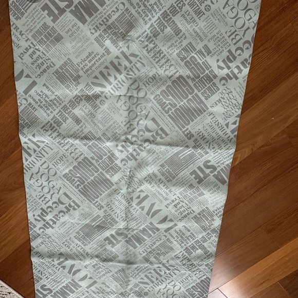 Lululemon Athletica Pink Yoga Mat - Picture 3 of 6